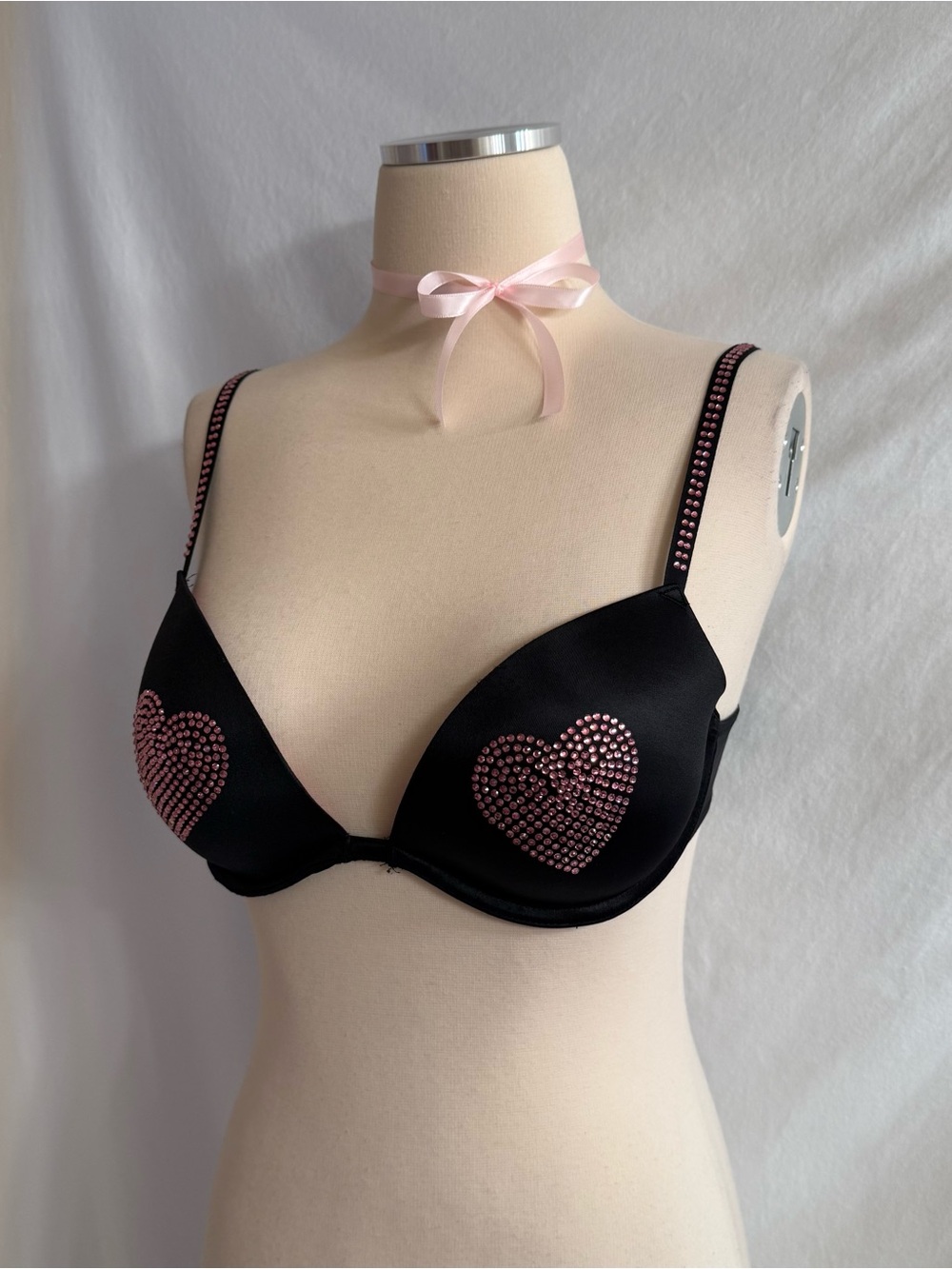 Victoria's Secret Pink Rhinestone Heart Bra - Picture 2 of 7
